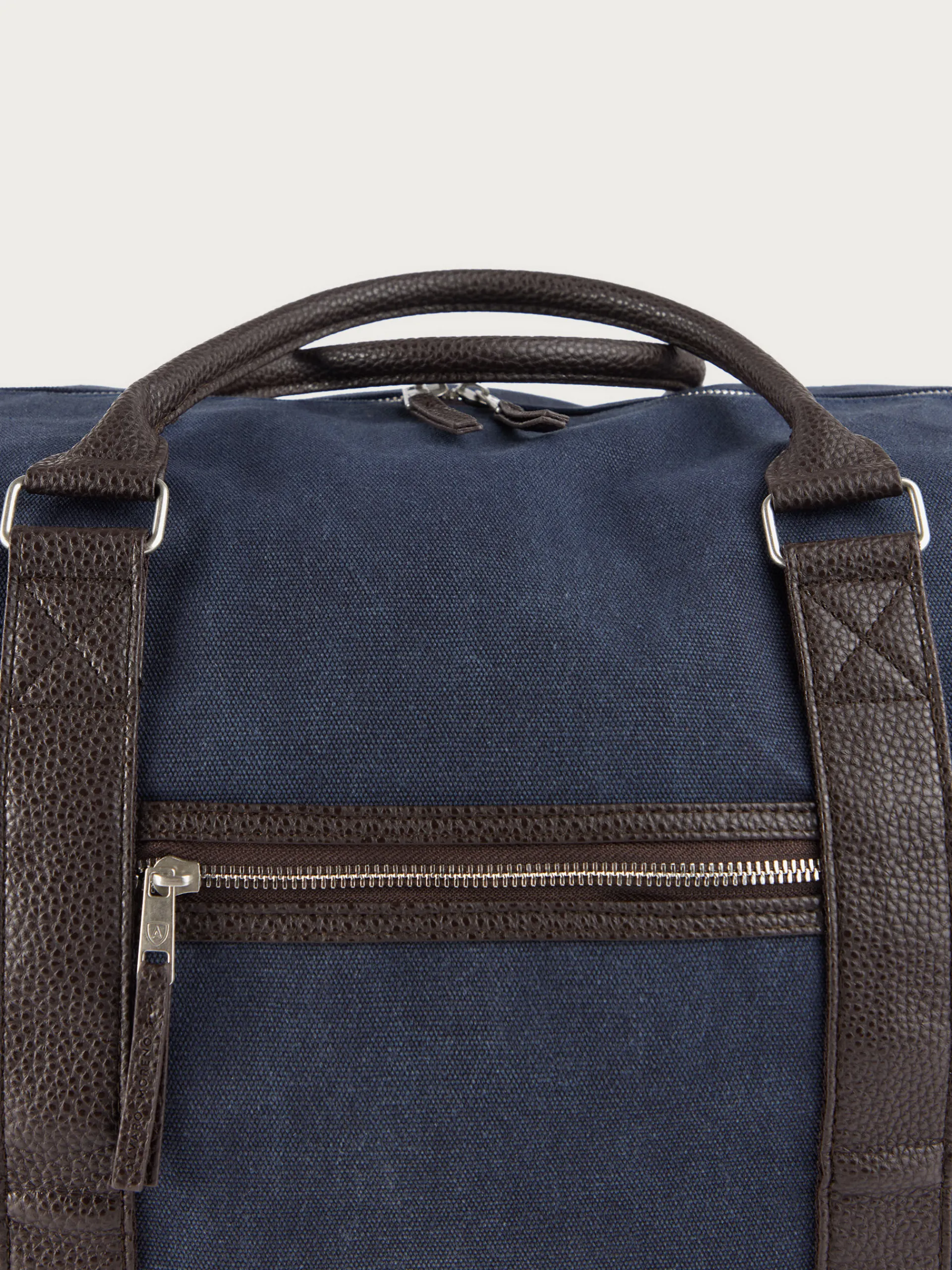 Hombre Alvaro Moreno BOLSA NOLAN